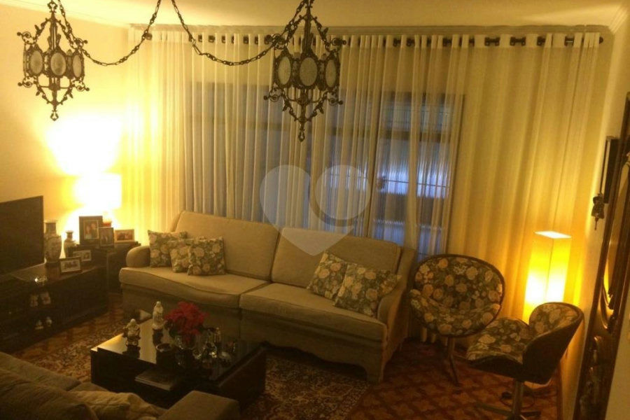 Sobrado à venda com 4 quartos em Santana, São Paulo, SP