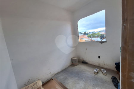 Casa à venda com 2 quartos no condomínio Ângelo Calandrino, São Paulo - SP