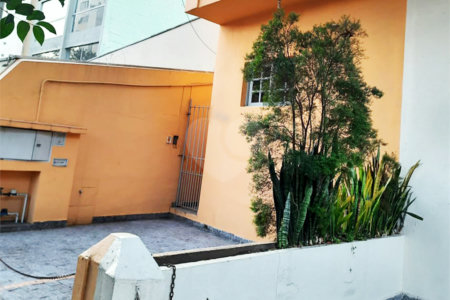 Casa à venda ou para alugar com 3 quartos em Alto de Pinheiros, São Paulo, SP