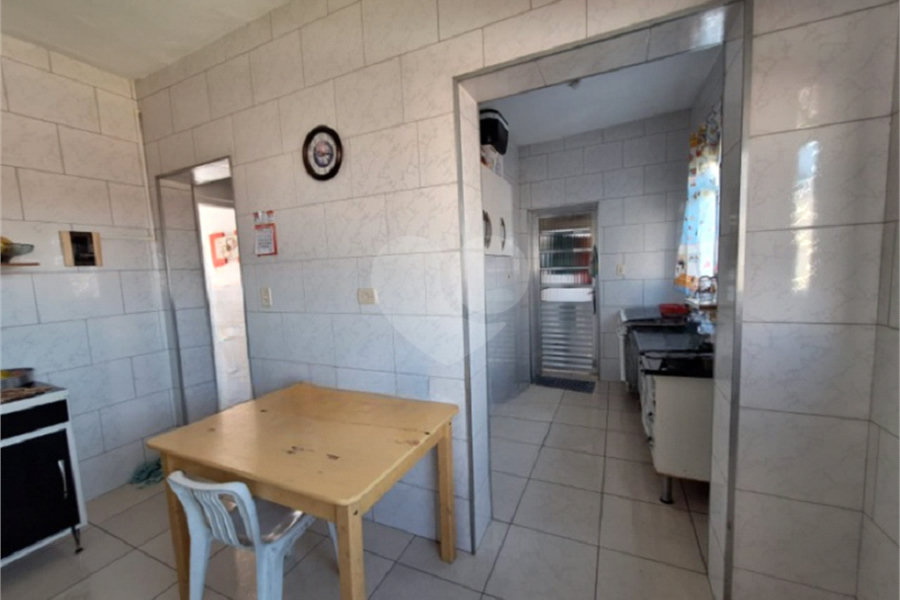 Sobrado à venda com 8 quartos em Penha, São Paulo, SP