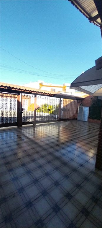 Casa à venda com 3 quartos, sendo 1 suíte, em Vila Scarpelli, Santo André, SP