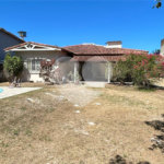 Casa à venda com 3 quartos, sendo 1 suíte, no Centro, Santa Cruz Cabrália, BA