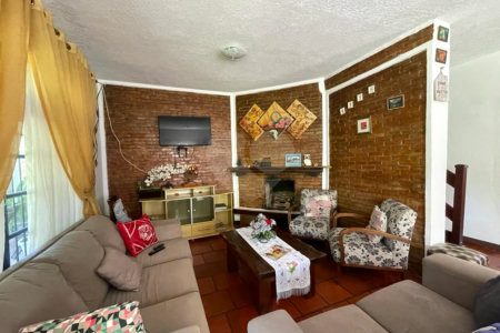 Chácara à venda com 3 quartos, sendo 1 suíte, em Chácaras Copaco, Arujá, SP