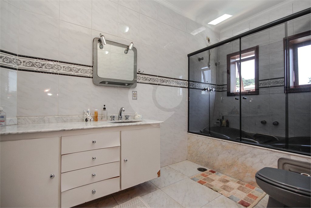 Casa à venda com 4 quartos, sendo 3 suítes, em City América, São Paulo, SP
