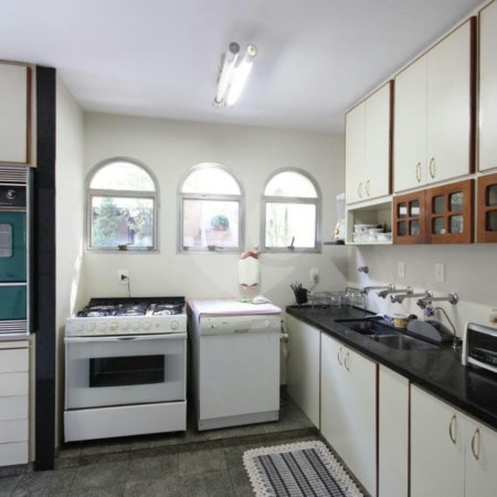 Sobrado à venda com 5 quartos, sendo 2 suítes, em Jardim Paulistano, São Paulo, SP