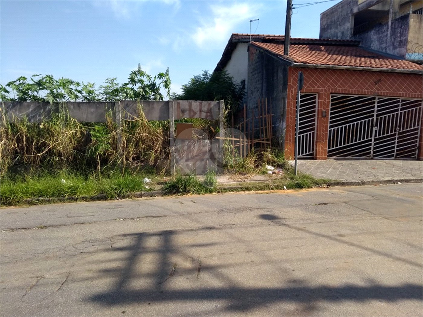 Terreno à venda em Vila São Sebastião, Mogi das Cruzes, SP