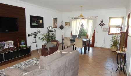 Casa para alugar com 3 quartos, sendo 1 suíte,  no condomínio Residencial Grape Village, Vinhedo - SP