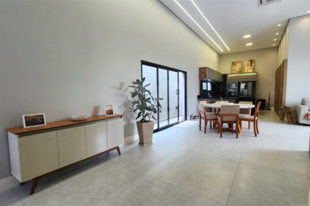 Casa à venda com 3 suítes no condomínio Via Castelli, Louveira - SP