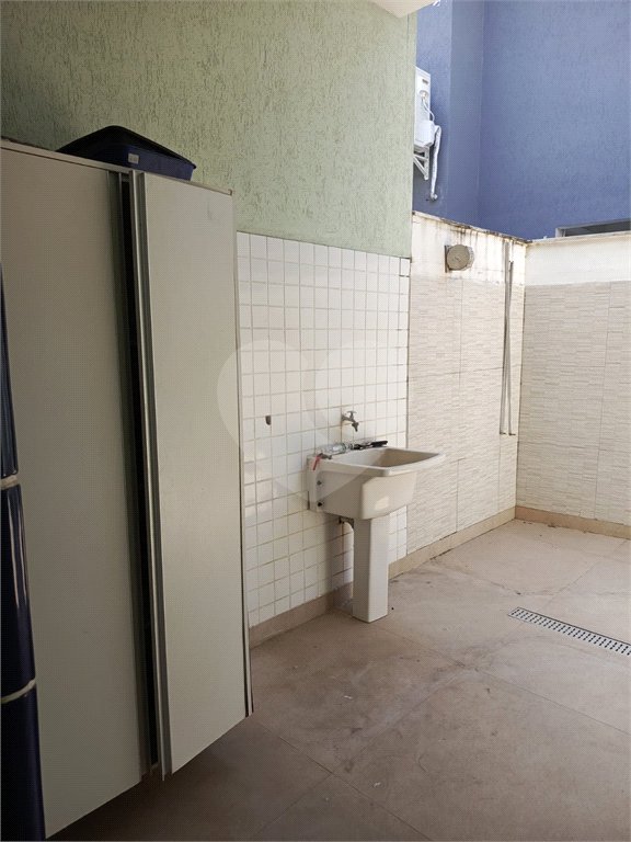 Casa à venda com 4 quartos, sendo 1 suíte, no condomínio Atlantico Sul, Rio de Janeiro - RJ