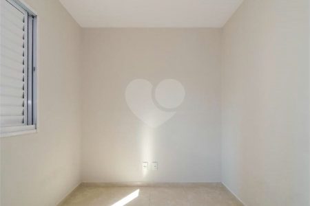 Apartamento à venda com 3 quartos, sendo 1 suíte, em Parque Reboucas, São Paulo, SP