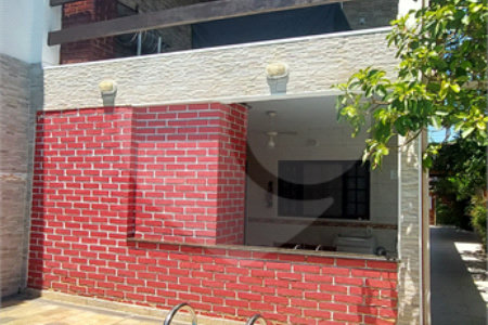 Casa à venda com 3 quartos, sendo 2 suítes,  em Indaiá, Bertioga, SP