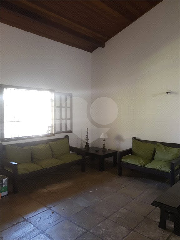 Casa à venda com 4 quartos, sendo 1 suíte, em Praia Rasa, Armação dos Búzios, RJ