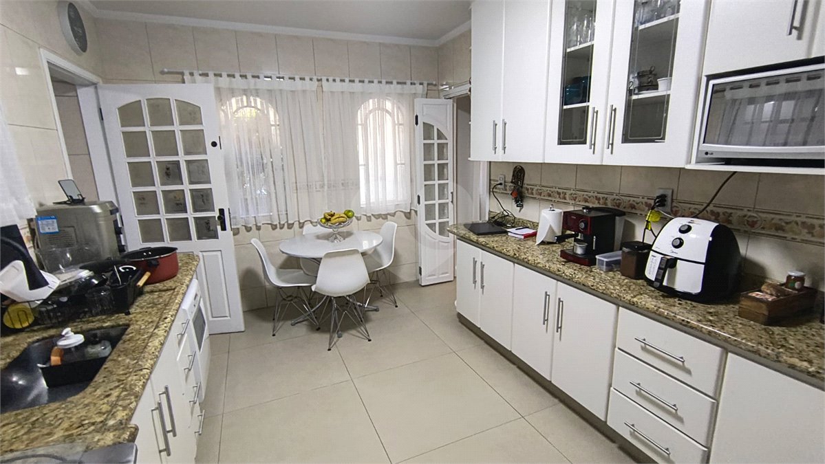 Sobrado à venda com 3 quartos, sendo 1 suíte, em Vila Medeiros, São Paulo, SP