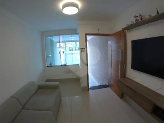 Sobrado à venda com 3 quartos, sendo 1 suíte,  em Vila Lucia, São Paulo, SP