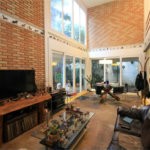 Casa à venda ou para alugar com 5 quartos, sendo 3 suítes, em Vila Madalena, São Paulo, SP