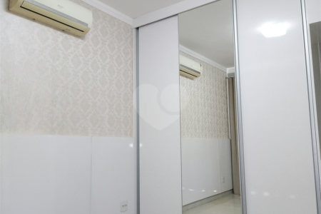 Sobrado à venda com 4 quartos, sendo 1 suíte, em Reserva San Gabriel, Ribeirão Preto, SP