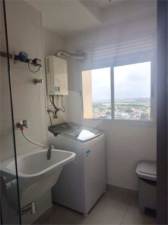 Apartamento à venda com 3 quartos, sendo 1 suíte, em Jardim Imperador, Suzano, SP