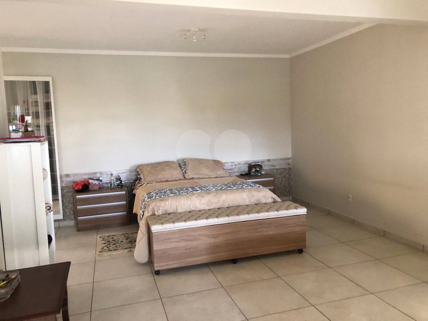 Casa à venda com 5 quartos, sendo 2 suítes, no condomínio Terras de Santa Izabel, Salto - SP
