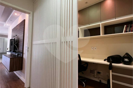 Apartamento à venda com 3 quartos, sendo 1 suíte,  em Vila Suissa, Mogi das Cruzes, SP