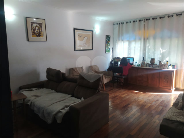 Sobrado à venda com 3 quartos, sendo 1 suíte,  em Tremembé, São Paulo, SP