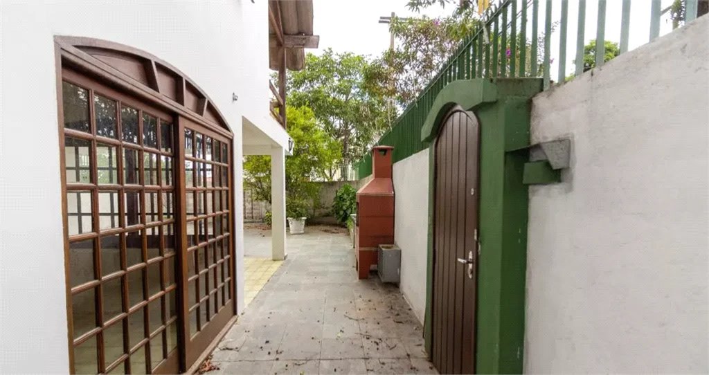 Casa à venda com 4 quartos, sendo 1 suíte,  em Vila Tiradentes, São Paulo, SP