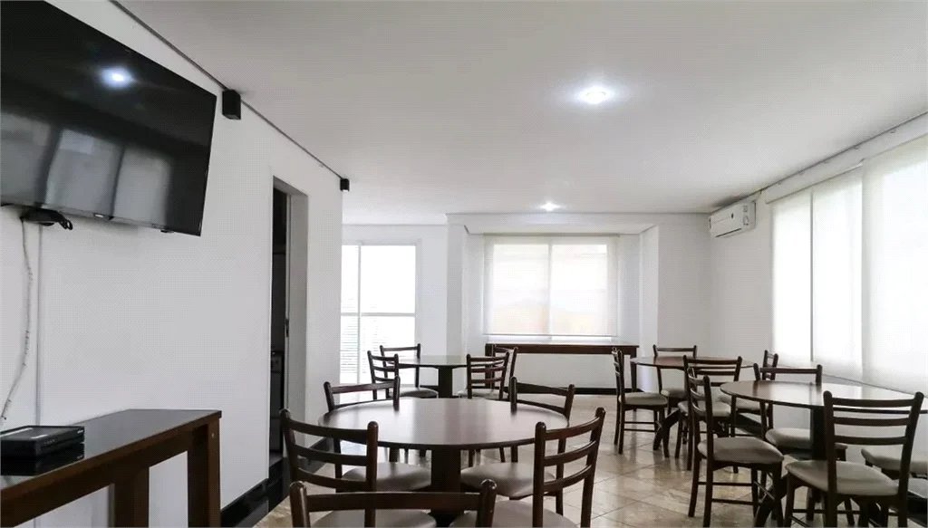 Apartamento à venda com 3 suítes em Vila Ipojuca, São Paulo, SP