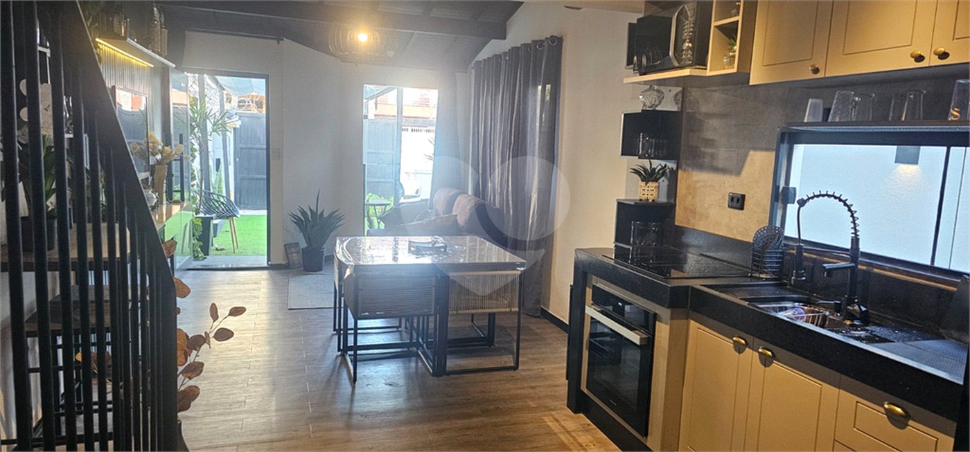 Sobrado moderno em Itaguá / Ubatuba