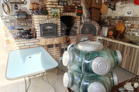 Sobrado à venda com 3 quartos, sendo 1 suíte,  em Jardim Leocádia, Sorocaba, SP