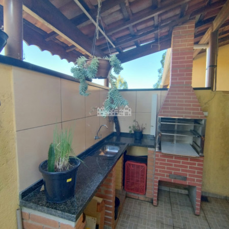 Casa à venda com 2 quartos no condomínio Almeria, Atibaia - SP