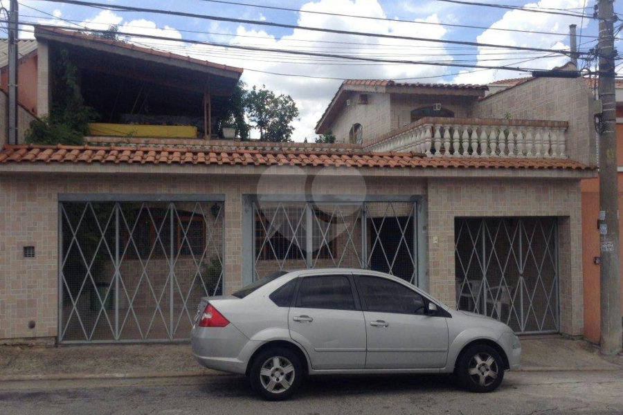 Casa à venda com 3 quartos, sendo 1 suíte, em Vila Romero, São Paulo, SP