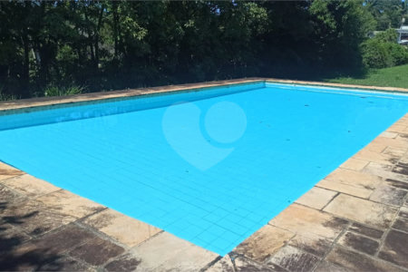 Casa à venda com 4 quartos, sendo 1 suíte, em Vila Santista, Atibaia, SP