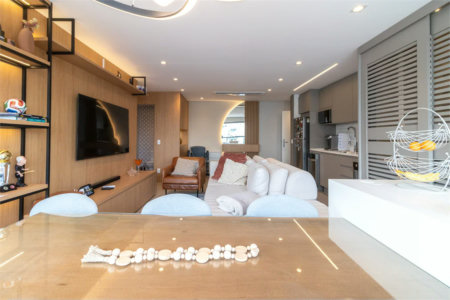 Apartamento à venda com 2 suítes em Santo Amaro, São Paulo, SP