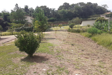Chácara à venda com 4 quartos, sendo 1 suíte, em Vista Alegre, Vinhedo, SP