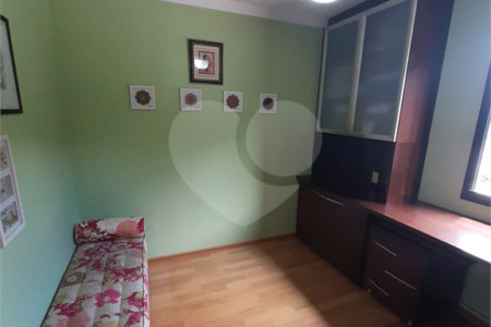 Apartamento à venda com 3 quartos, sendo 1 suíte, em Santo Amaro, São Paulo, SP
