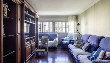 Apartamento à venda com 3 quartos, sendo 1 suíte,  em Campo Belo, São Paulo, SP