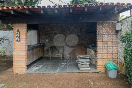 Casa à venda com 3 quartos, sendo 2 suítes, em Alto de Pinheiros, São Paulo, SP
