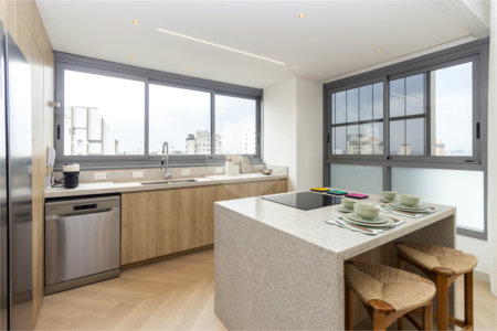 Apartamento à venda com 3 quartos, sendo 2 suítes, em Cerqueira César, São Paulo, SP