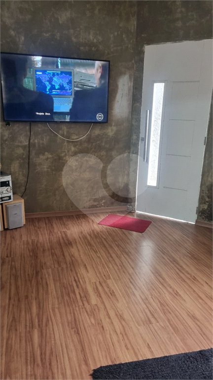 Sobrado à venda com 4 quartos, sendo 2 suítes,  em Conjunto Residencial Álvaro Bovolenta, Mogi das Cruzes, SP