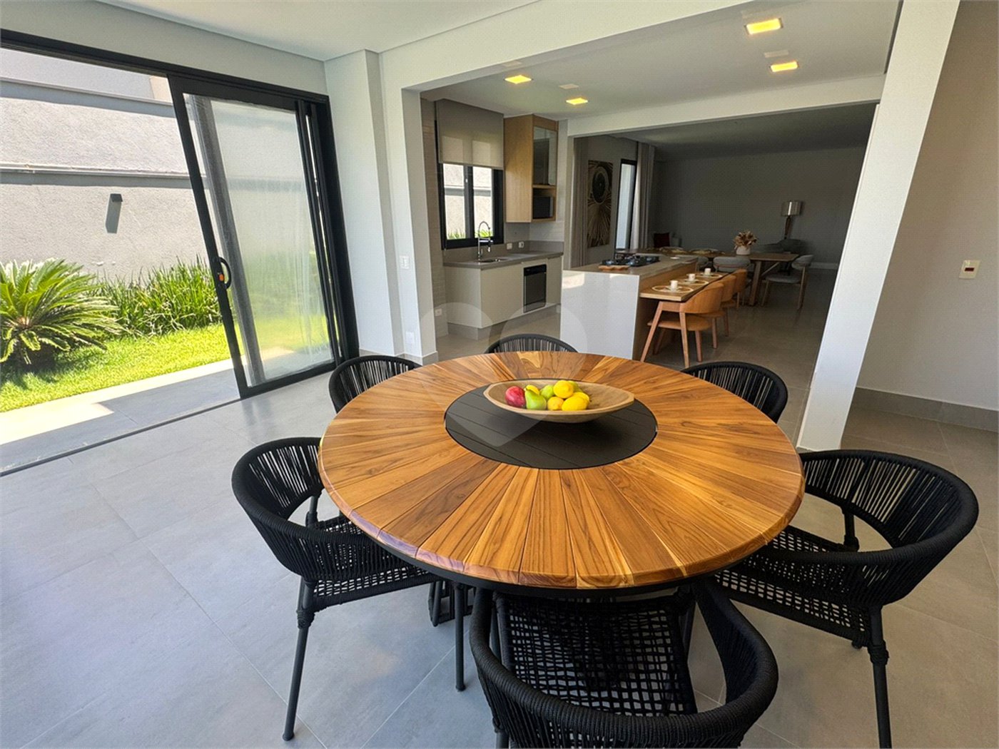 Casa à venda com 4 suítes no condomínio Villas do Golf, Itu - SP
