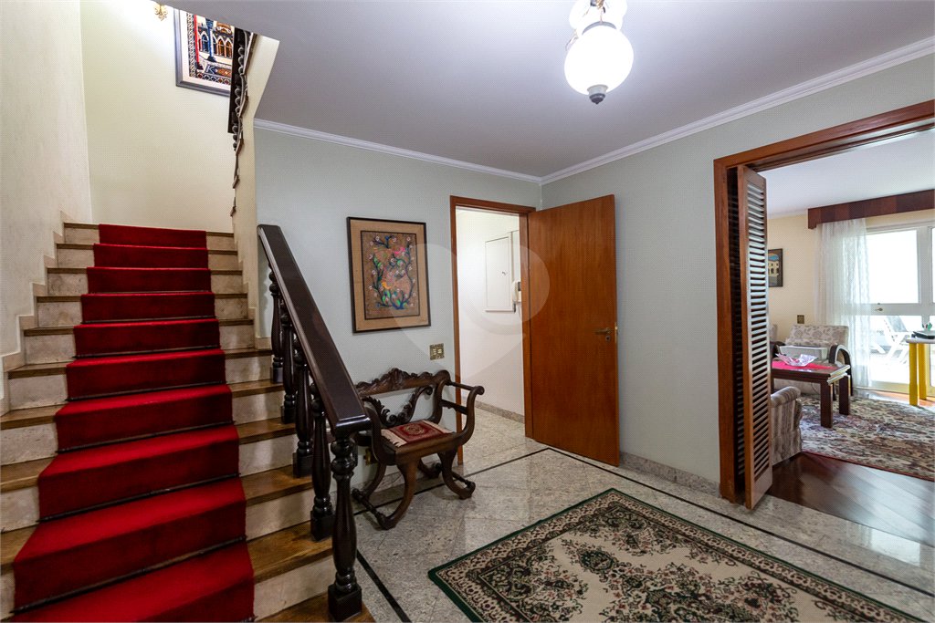 Sobrado à venda com 4 quartos, sendo 2 suítes, em Brooklin Velho, São Paulo, SP
