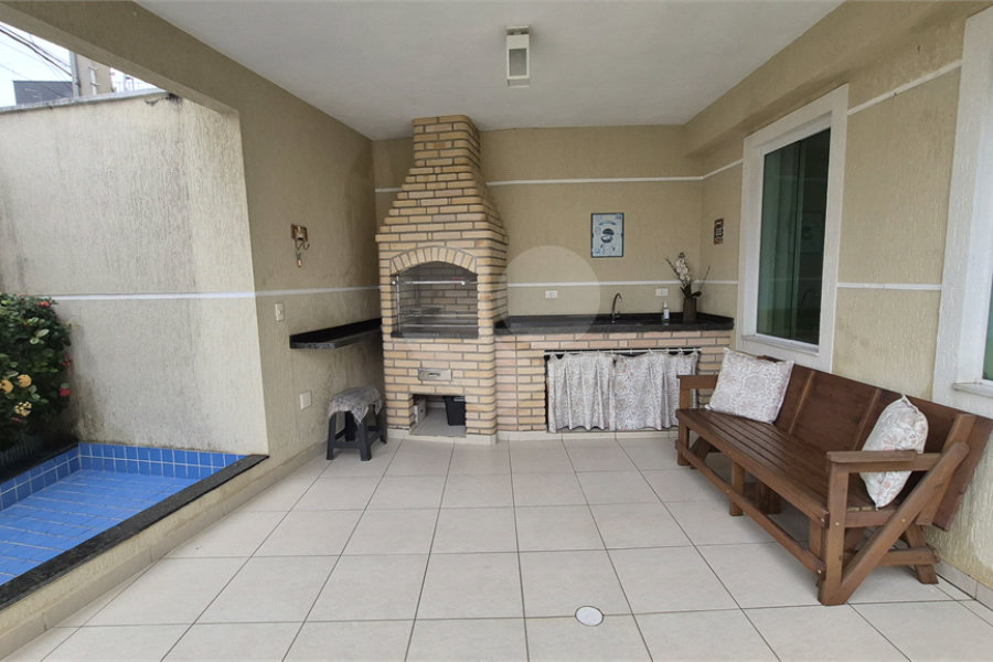 Casa à venda com 2 suítes no condomínio Simão Machado, São Paulo - SP