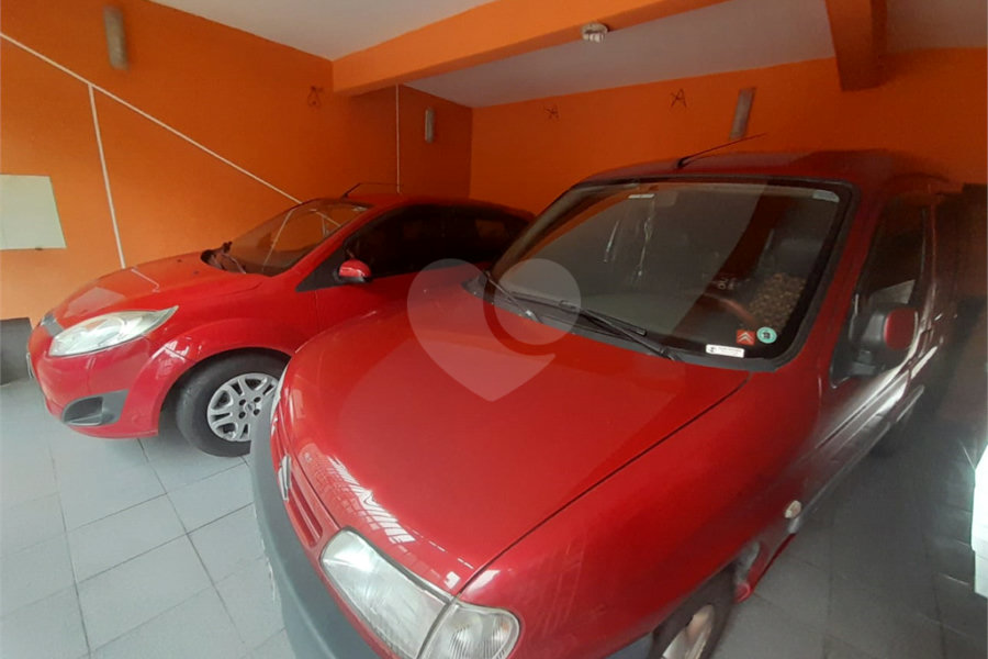 Sobrado à venda com 4 quartos, sendo 1 suíte,  em Saúde, São Paulo, SP