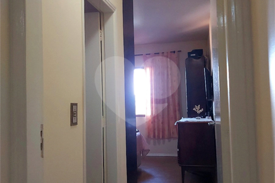 Sobrado à venda com 3 quartos, sendo 1 suíte, em Vila Irmãos Arnoni, São Paulo, SP