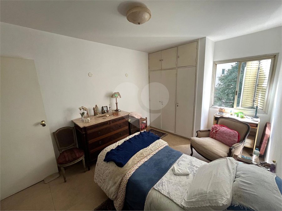 Apartamento à venda com 3 quartos, sendo 2 suítes,  em Jardim Paulista, São Paulo, SP