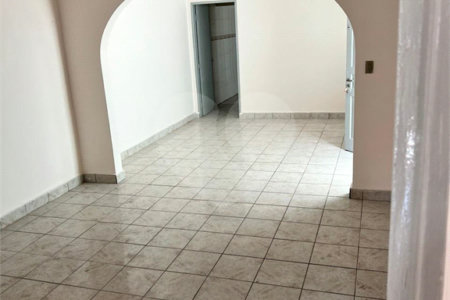 Casa à venda com 2 quartos em Vila Maria Alta, São Paulo, SP
