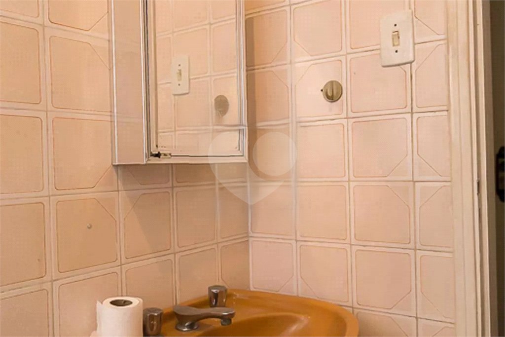 Casa à venda com 6 quartos, sendo 5 suítes,  em Vila do Encontro, São Paulo, SP