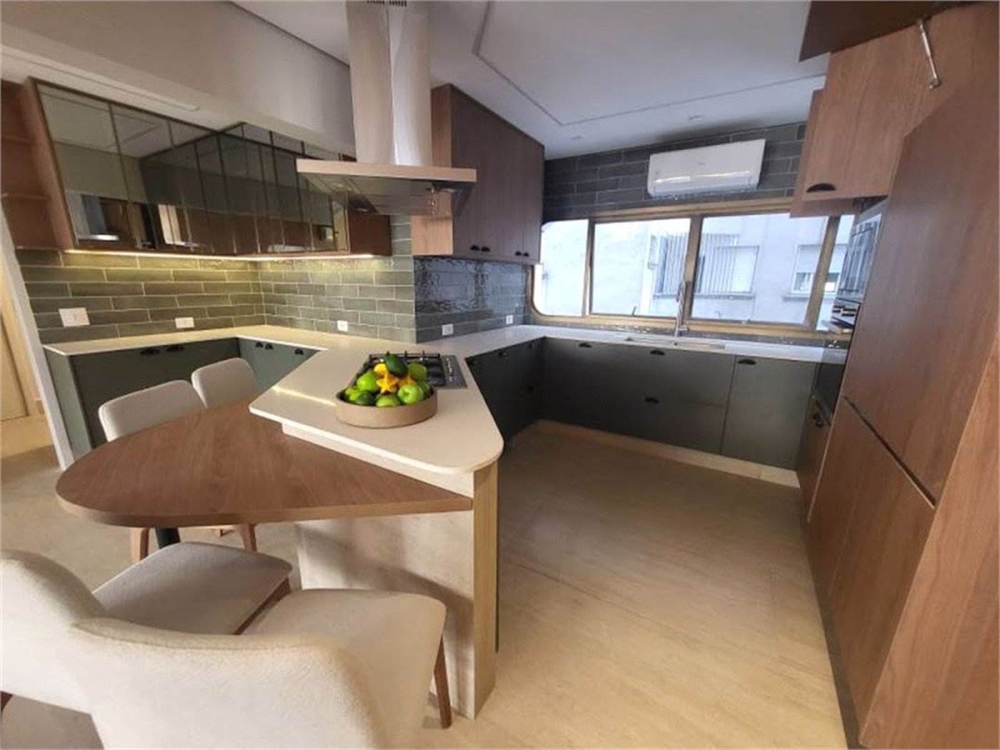 Apartamento Residencial à venda, Gonzaga, Santos - AP0849.