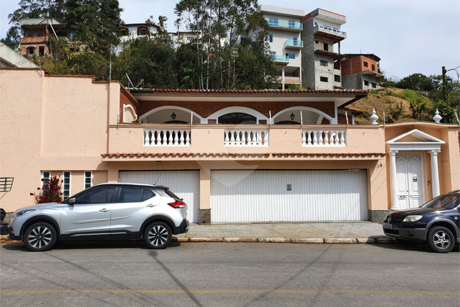 Casa à venda com 3 suítes em Lavapés, Mairiporã, SP