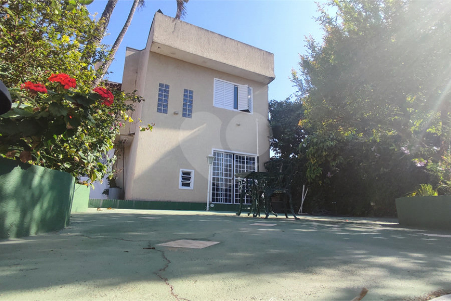 Casa Térrea à venda com 5 quartos em Horto, São Paulo, SP