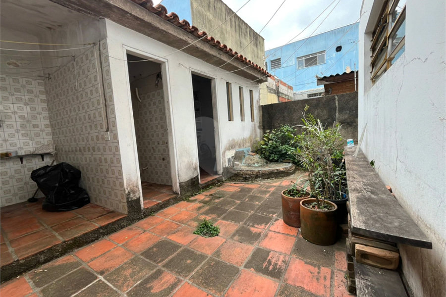 Sobrado à venda com 3 quartos, sendo 1 suíte, em Morumbi, São Paulo, SP